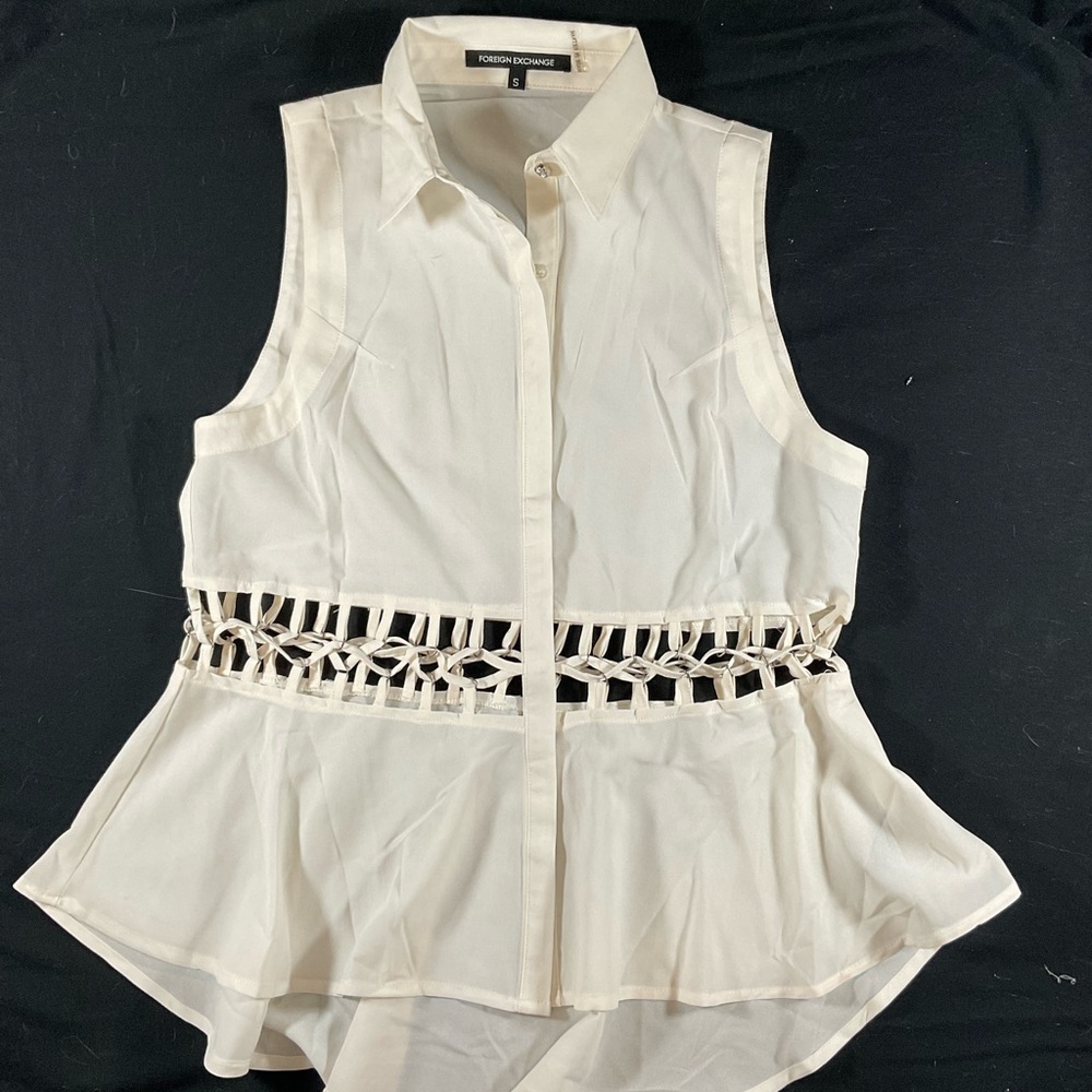 FOREIGN EXCHANGE Linked Peplum Blouse | S